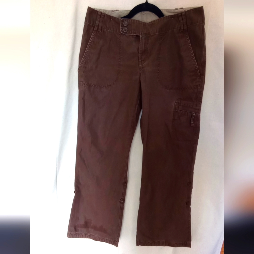 The North Face Vintage Brown Adjustable  Pants/Capri Size 10